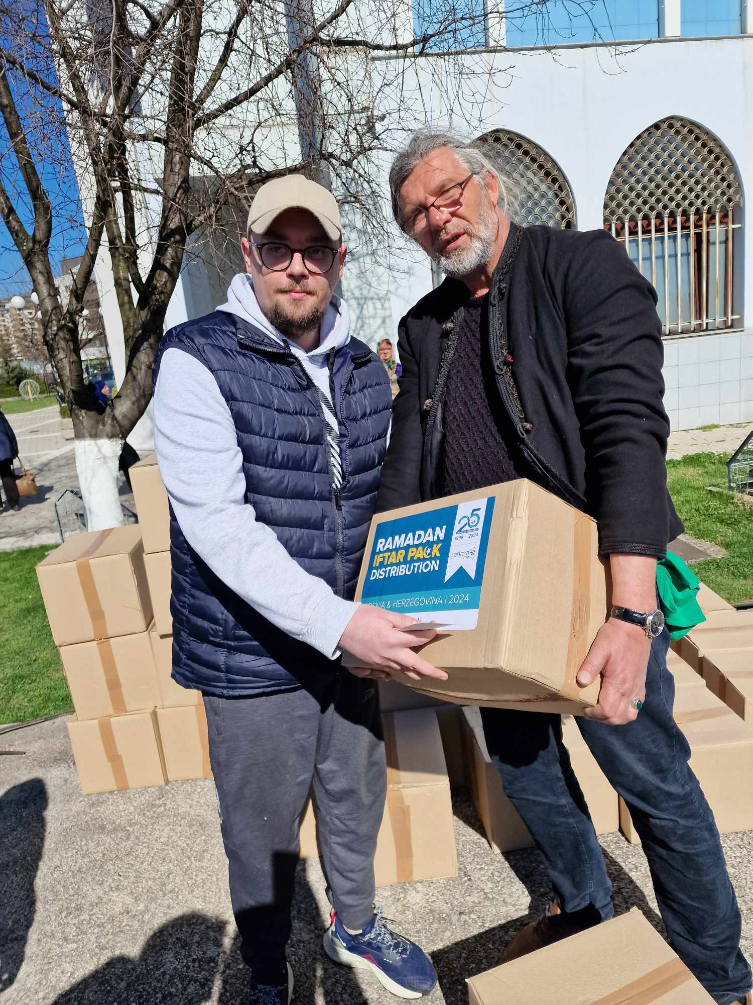Rahma Mercy food pack distribution in Bosnia, photo 7