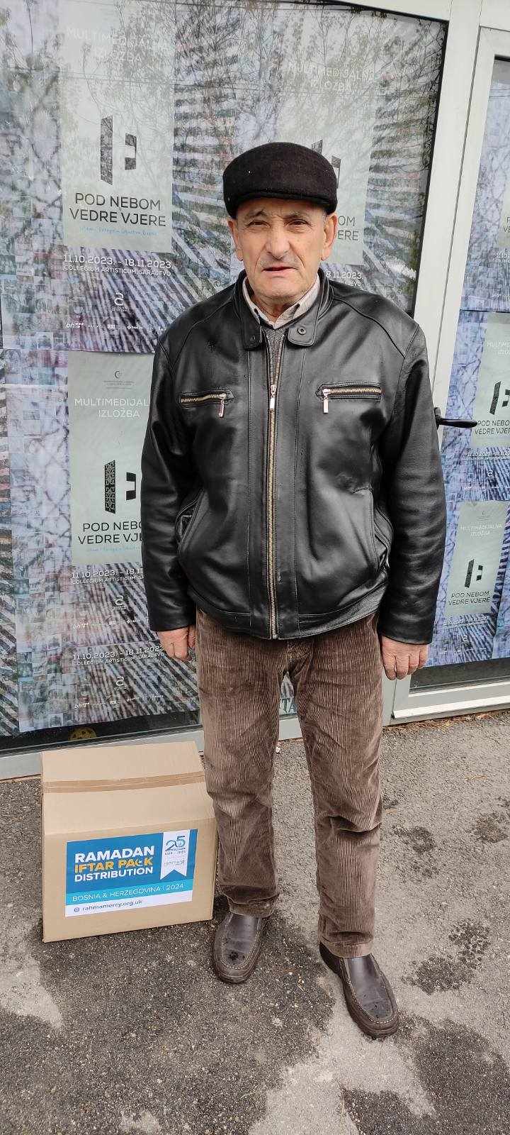 Rahma Mercy food pack distribution in Bosnia, photo 15